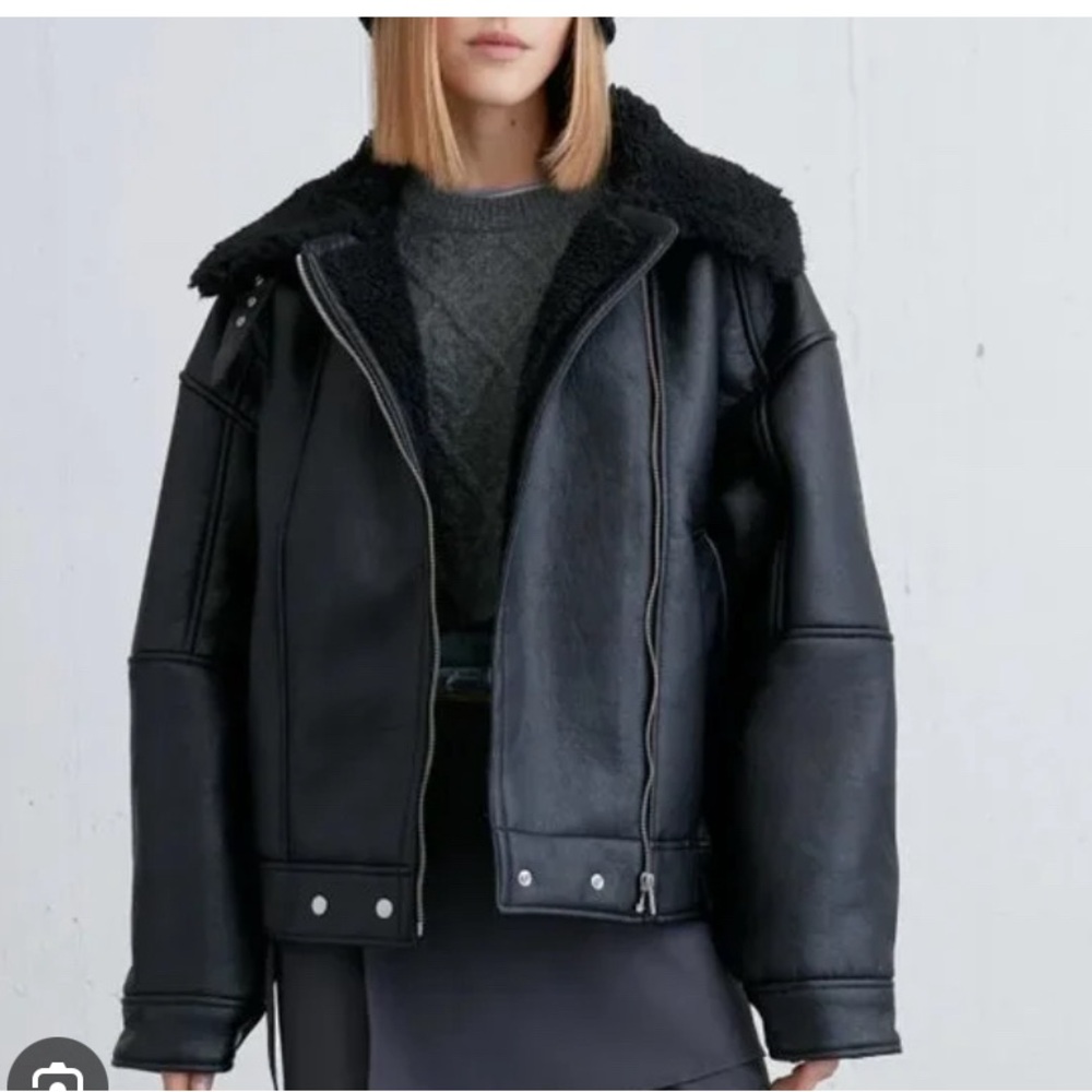 Oak and Fort oversized aviator. Sherpa lines jacket. Never worn ! Black, Medium